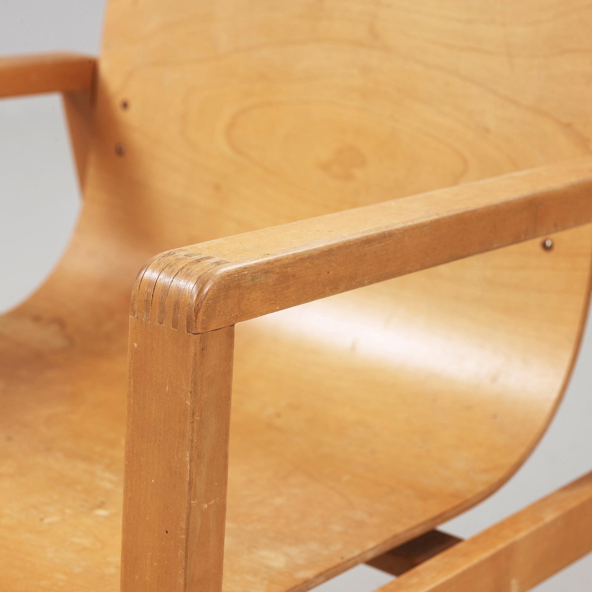 ALVAR AALTO, karmstolar, ett par, modell no 51,  Huoneakalu-ja Rakennustyötehdas Oy, Artek, Finland, 1930-tal.