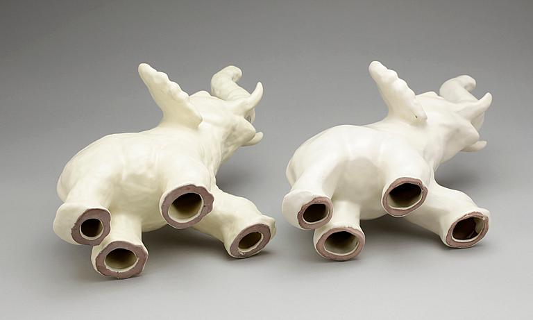 FIGURINER, 2 st, lergods, Vicke Lindstrand, Upsala-Ekeby, 1900-tal.