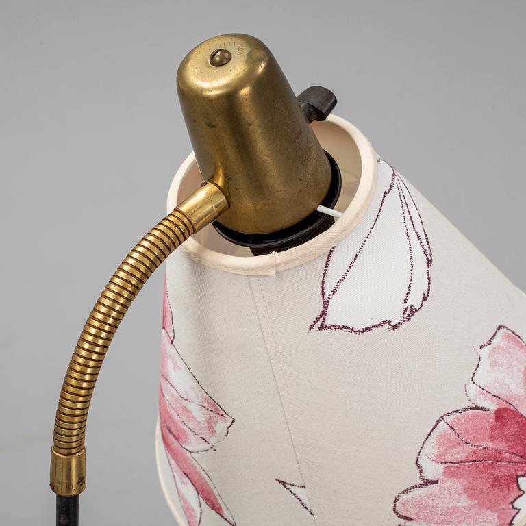 A late 20th Century ceiling light.