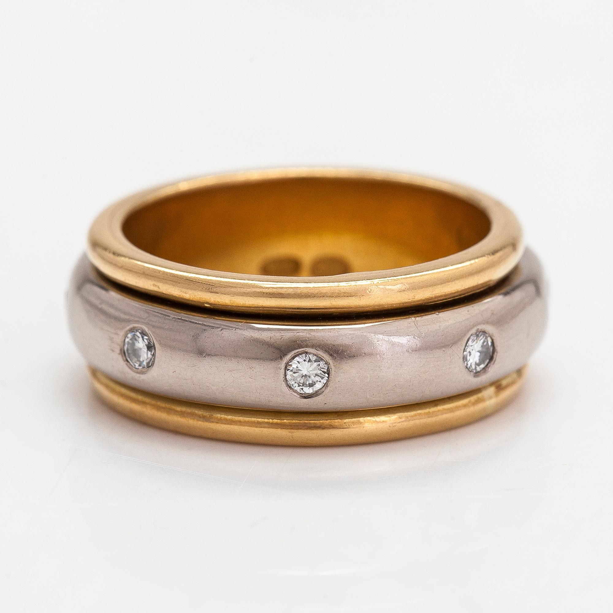 An 18K white/yellow gold ring, diamonds totalling approximately 0.24 ct. Henri Pitkänen, Helsinki.