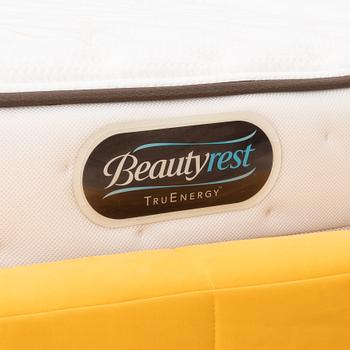 Giuseppe Viganò, a 'Squaring' bed, Bonaldo, Italy.