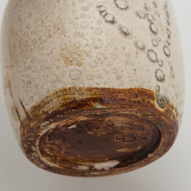 Kyllikki Salmenhaara, a stoneware vase, signed KS -43.