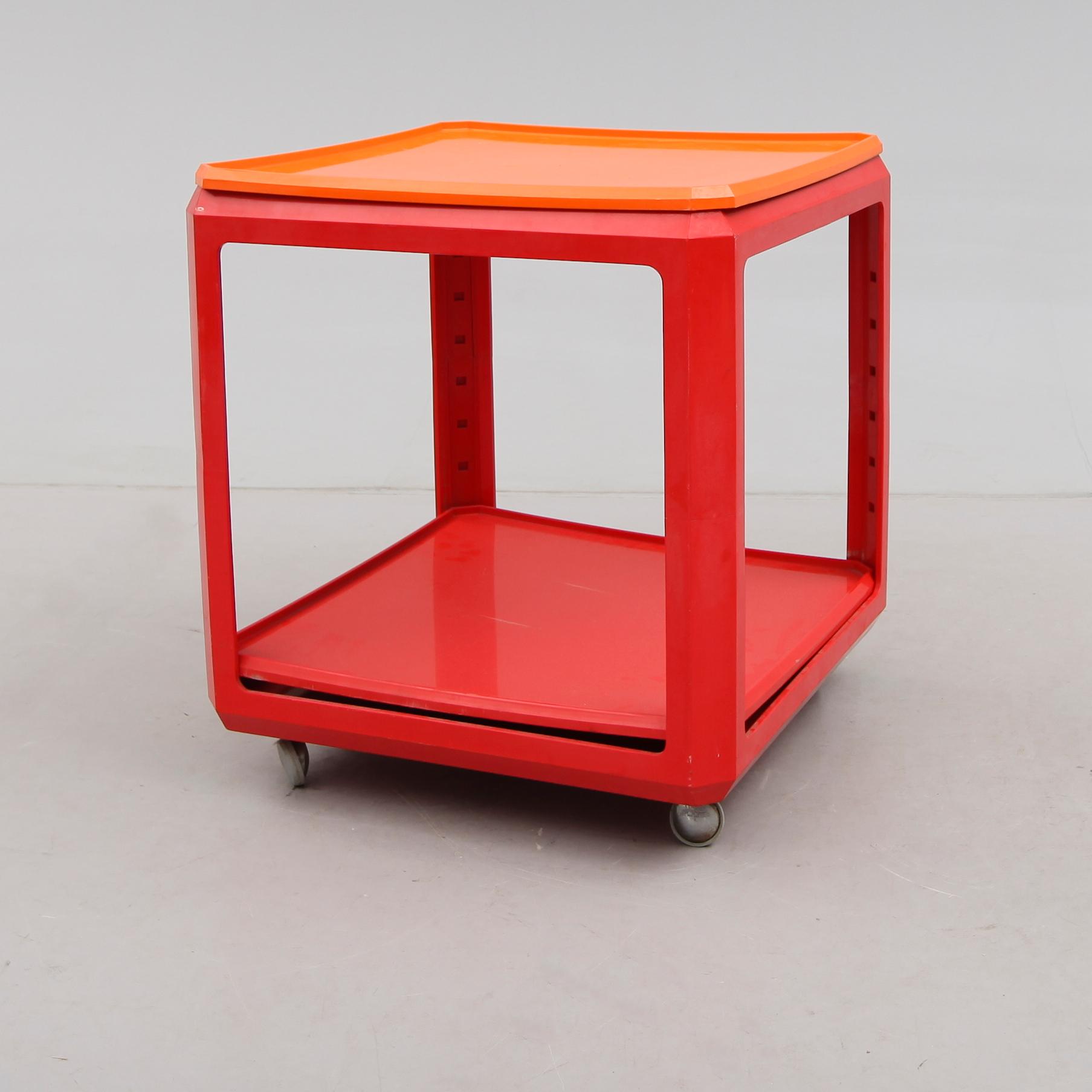 SERVERINGSVAGN, design Alberto Roselli, Husqvarna, 1900-talets andra hälft.