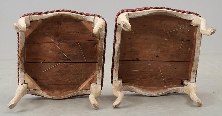 TABURETTER, ett par.  Rokoko, 1700-talets mitt.