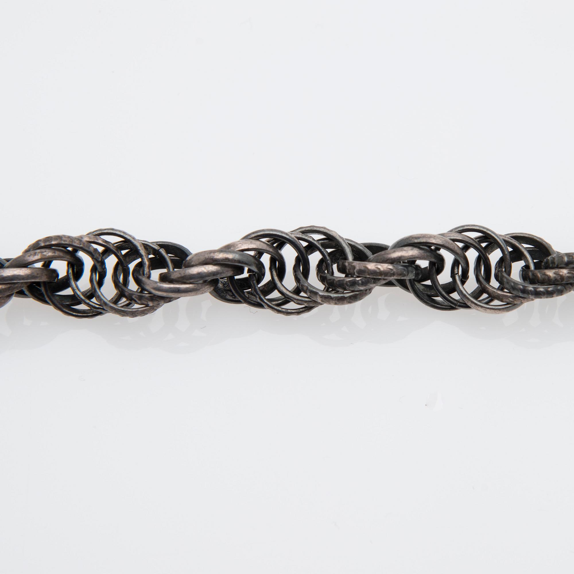 HALSSMYCKE, silver, Kalevala Koru, 1900-talets slut.