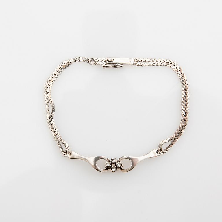 Armband, 18k vitguld med briljantslipade diamanter.
