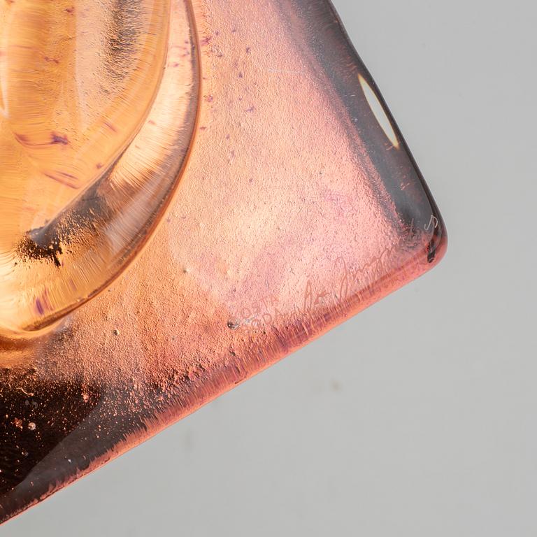 Two art glass tiles by Åsa Jungnelius for Kosta Boda, Signed.