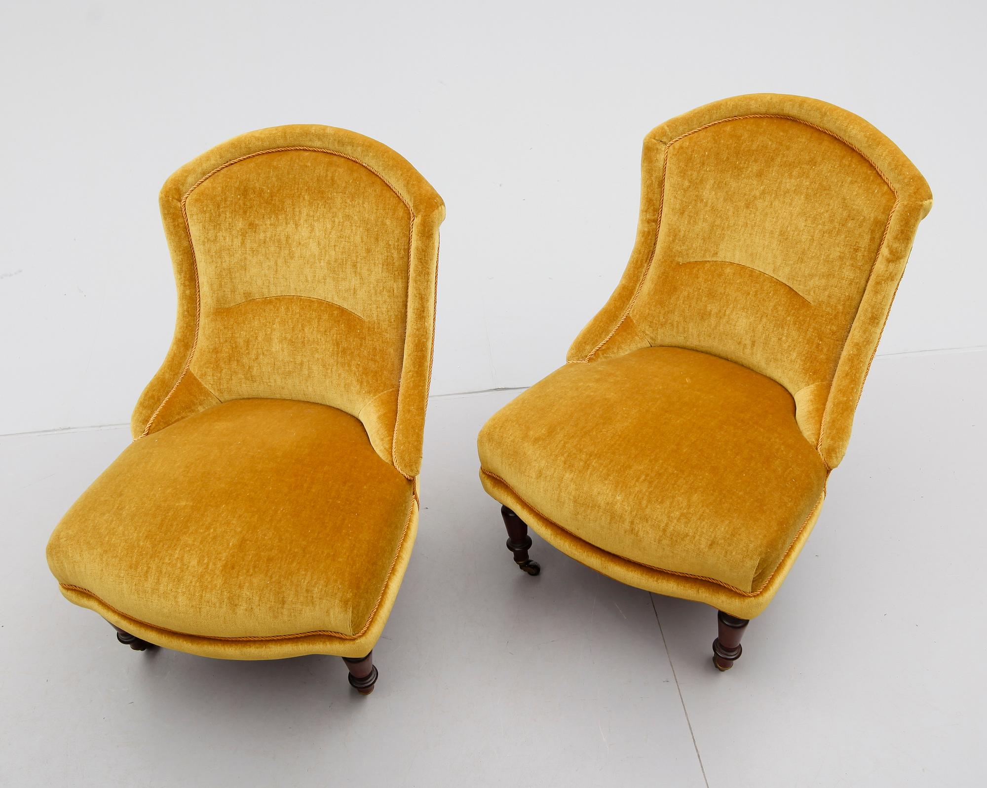 EMMAFÅTÖLJER, 1 par, omkring år 1900.