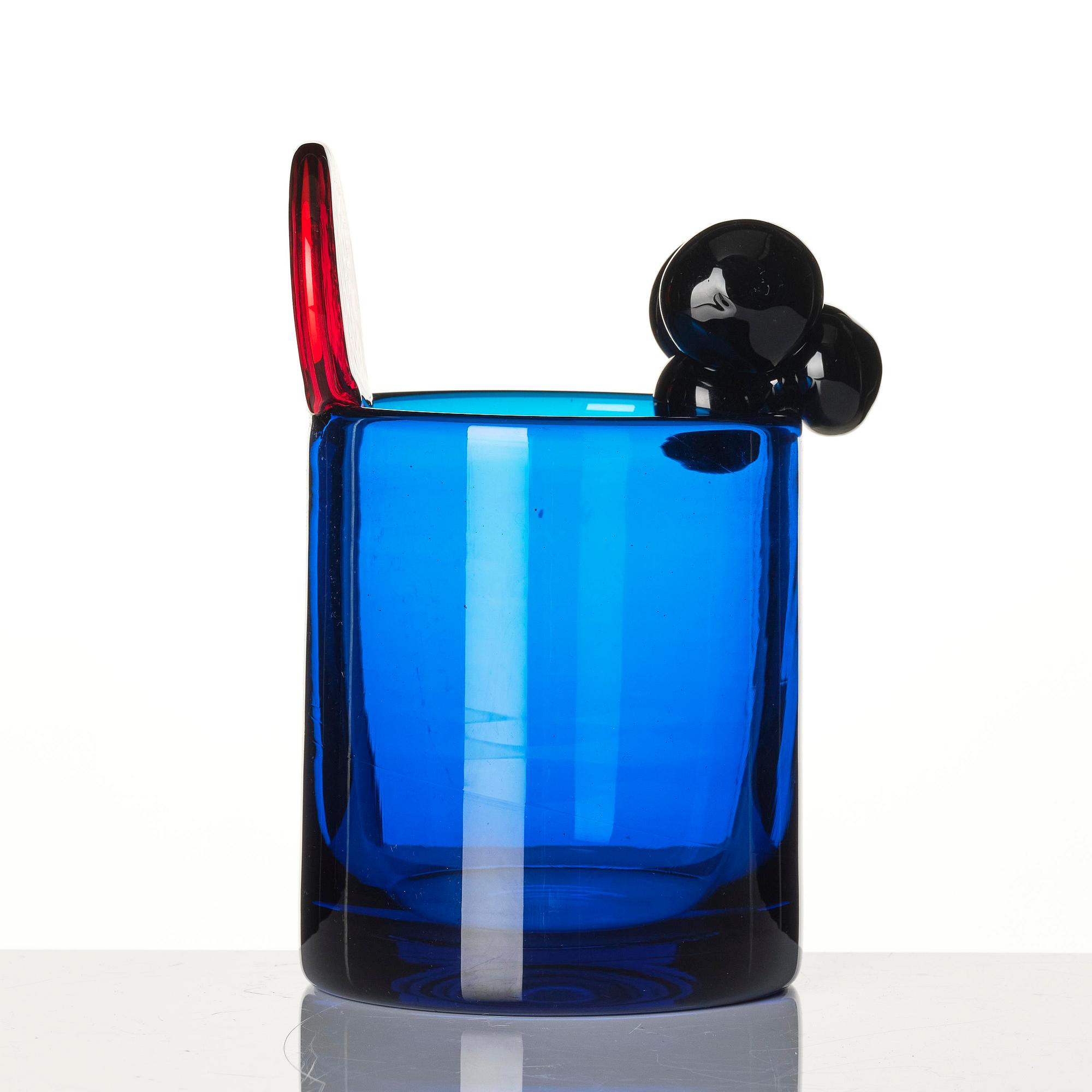 Oiva Toikka, a "Pompom" glass vase, Nuutajärvi, Notsjö, Finland, ca 2000.