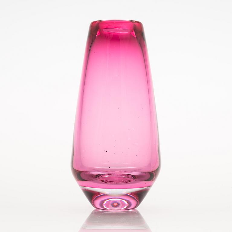 Marja Hepo-aho, a unique vase, signed Marja Hepo-aho, Glass Studio Mafka&Alakoski Riihimäki 2020.