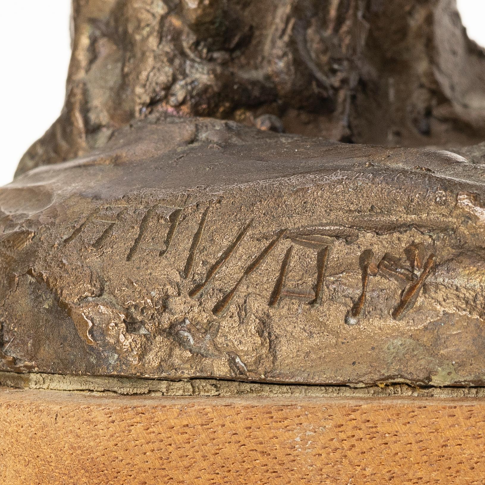 Axel Olsson, manlig gestalt med säck.