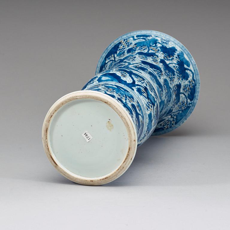 A large blue and white gu-shaped vase, Qing dynasty, Kangxi, about year 1700.