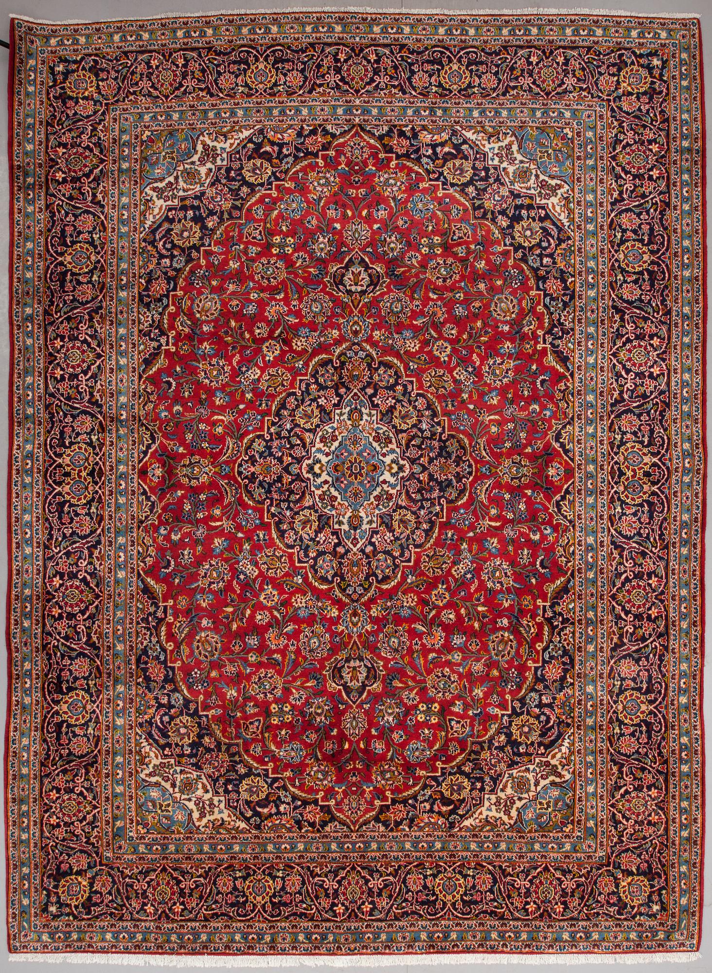 MATTA, old, Keshan, ca 402 x 298 cm.