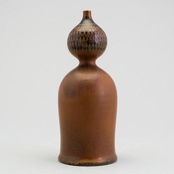 STIG LINDBERG, a stoneware vase, Gustavsberg 1960s.