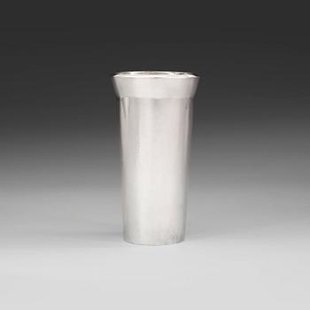 A Rey Urban sterling vase, Stockholm 1964.