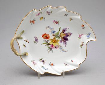 SKÅLFAT, porslin, Meissen, 1800-tal.