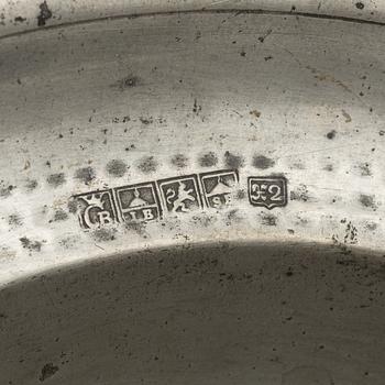 Fat, 3 st, tenn, bl a Johan Daniel Schmitt, Norrköping 1748.