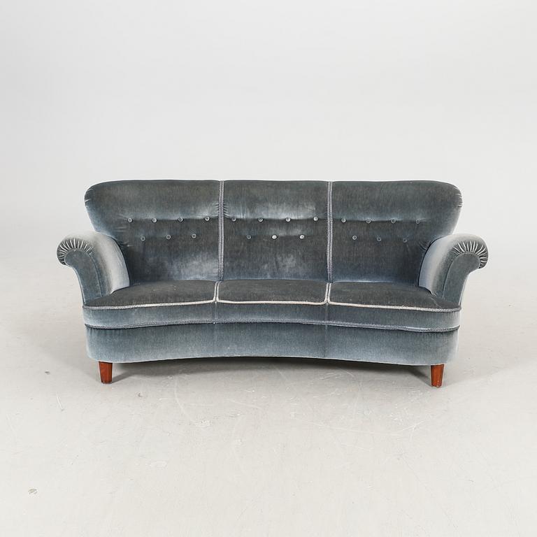 A 1940/50s sofa.