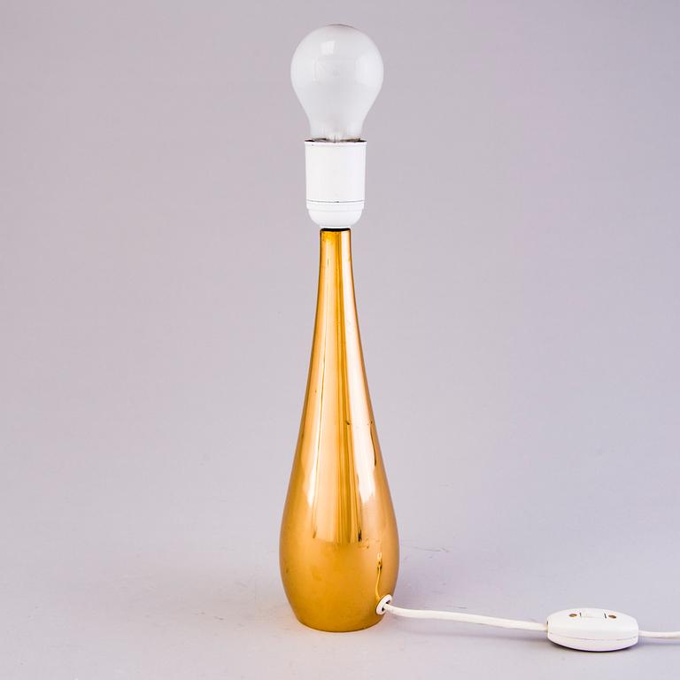 MAURI ALMARI, A mid-20th-century 'K 11-22' table lamp for Idman.