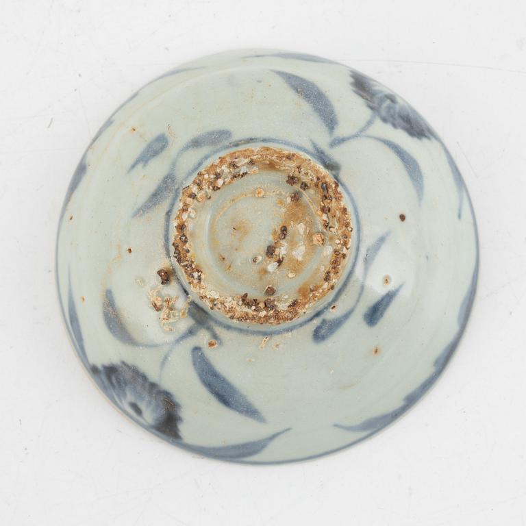 A group of thirteen cups, a bowl and a cup holder, four saucers, partly China and 18th century,