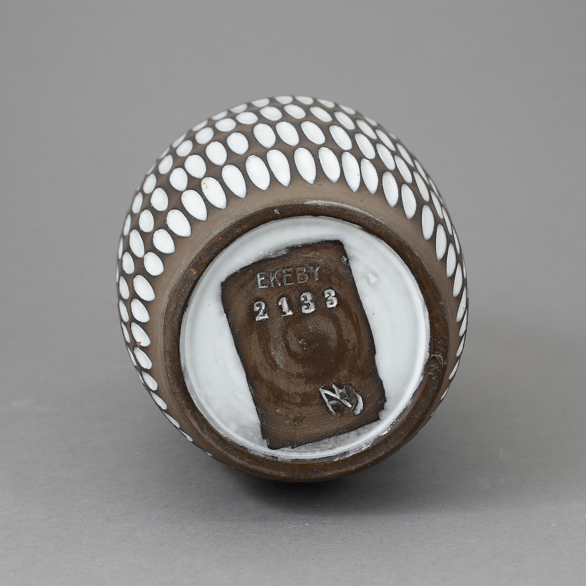 VAS, stengods, "Negro", Ingrid Atterberg, Uppsala Ekeby, 1900-talets tredje kvartal.