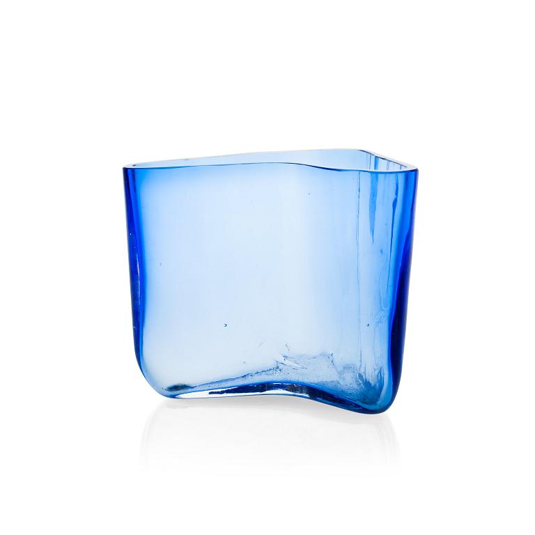 Alvar Aalto, A VASE.
