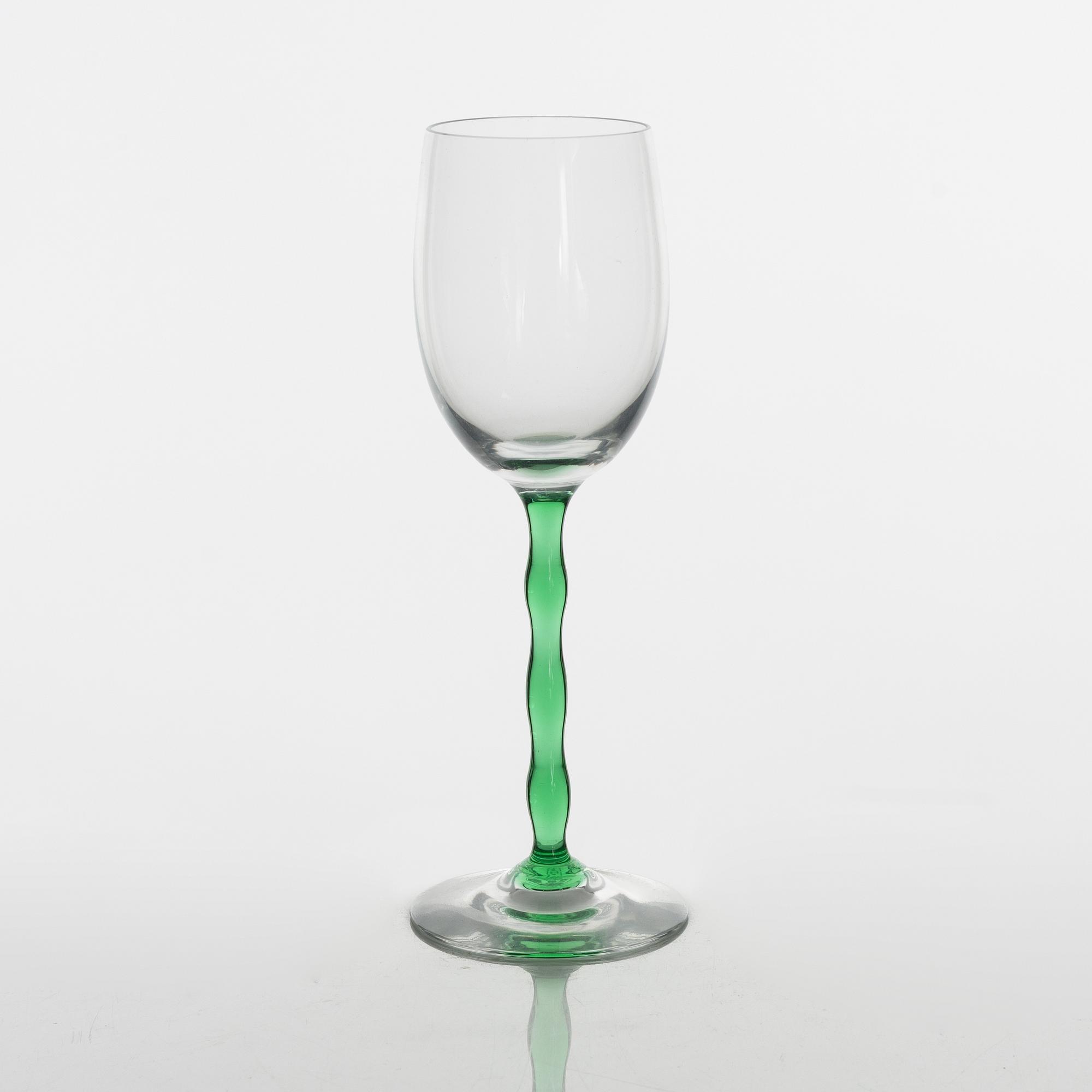 Gunnar Cyrén, eight 'Nobel' wine glasses.