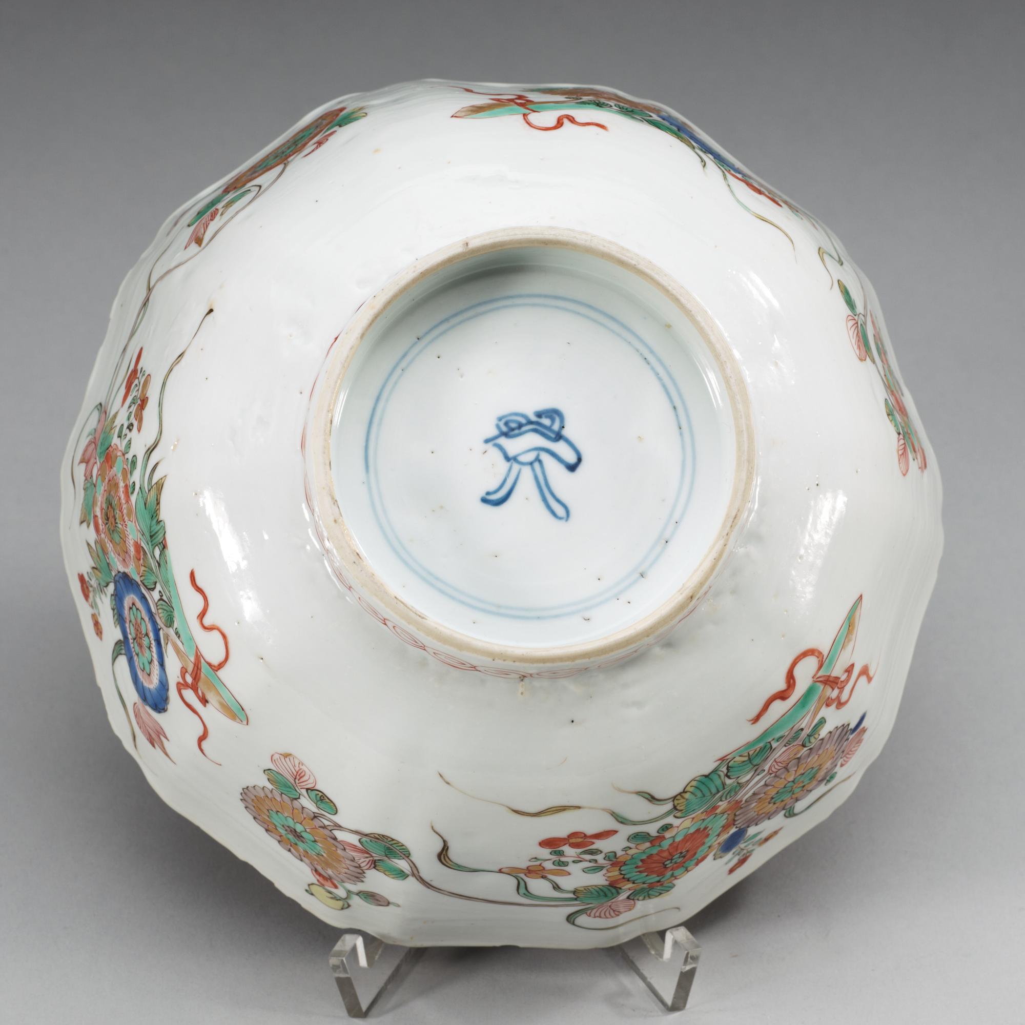 A famille verte bowl, Qing dynasty, Kangxi (1662-1722).