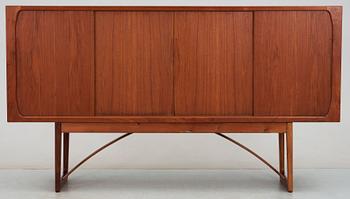 SIDEBOARD, 1900-talets mitt.