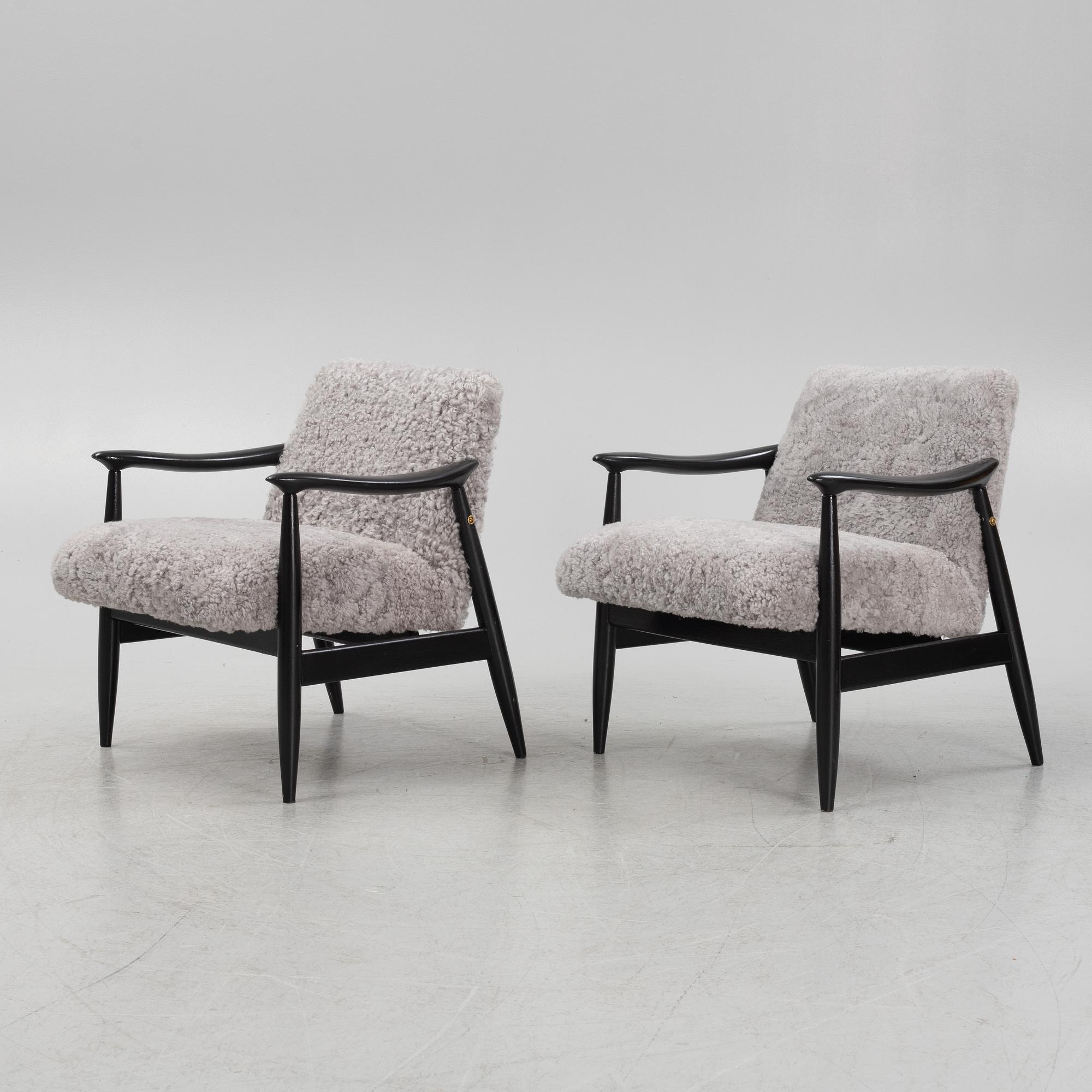 A pair of easy chairs, 1950's/60's.