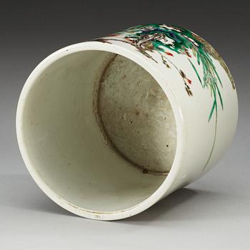 PENSELSTÄLL, porslin, Qing dynastin.