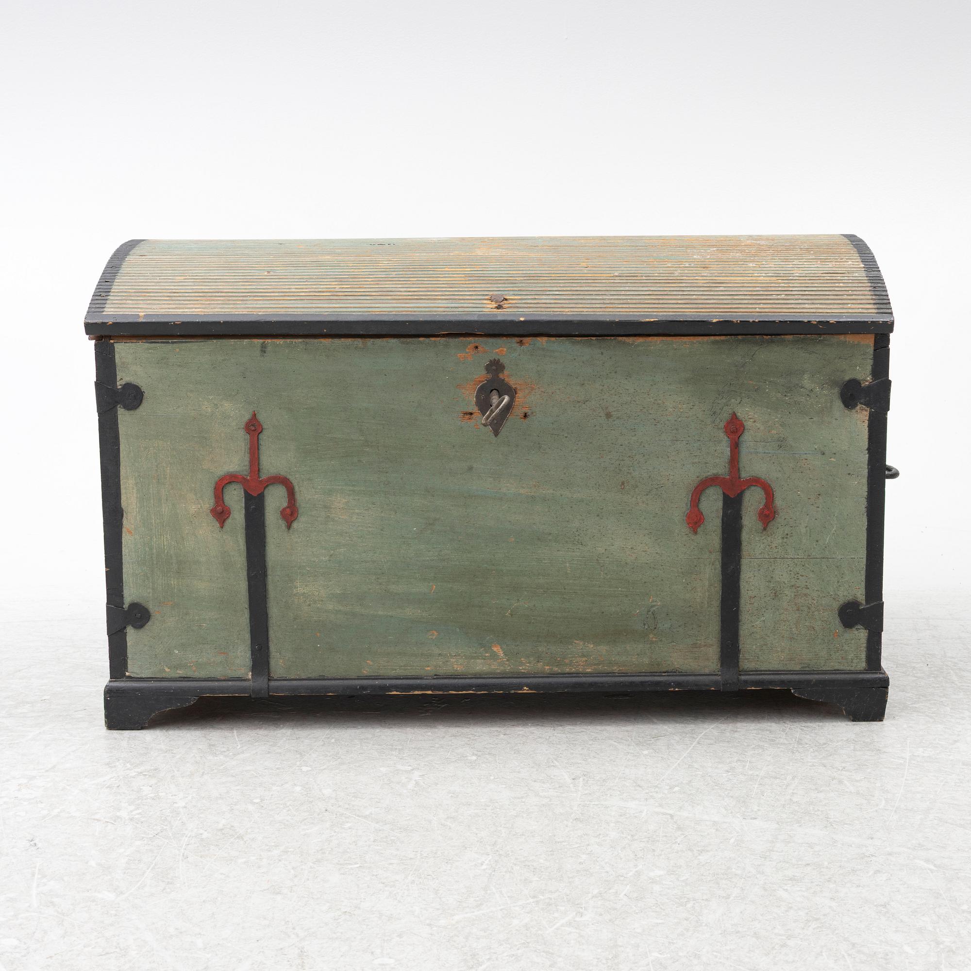 Chest, 19th century.
