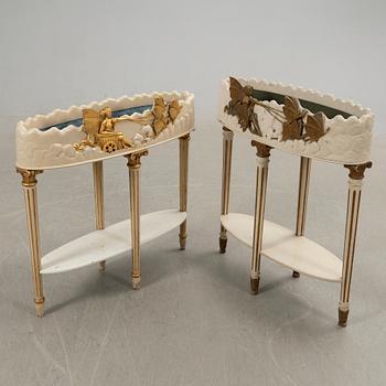 Blombord, 2 st, K. A. Hultén, 1950-tal.