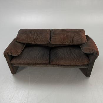 Vico Magistretti, sofa "Maralunga" for Cassina later part of the 20th century.