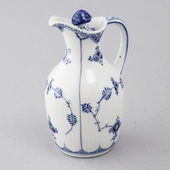 A porcelain tableware set of 69 pcs, "Musselmalet" by Royal Copenhagen, second half of the 20th century.