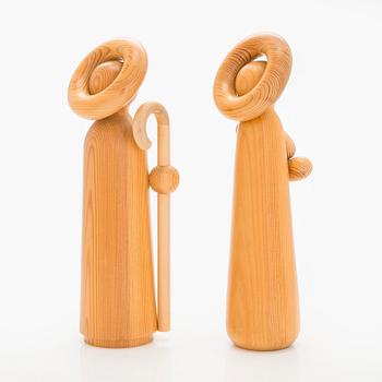 Kaija Aarikka, puuveistoksia, 2 kpl ja kynttilänjalka, Aarikka, Suomi.