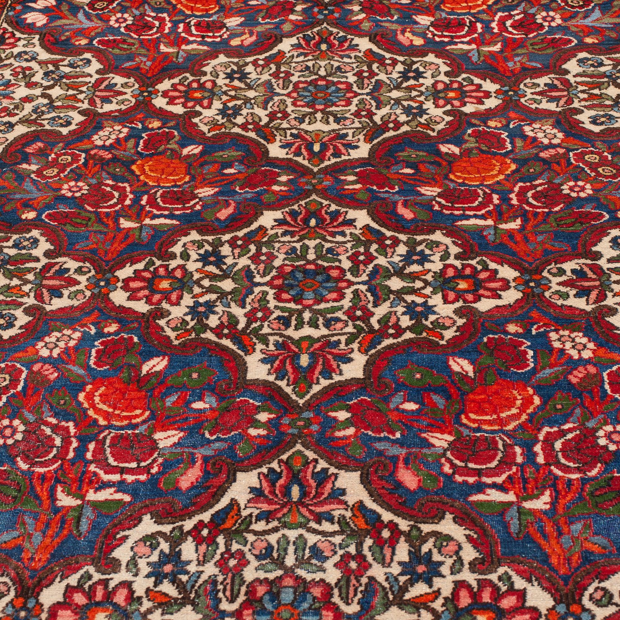 MATTA, semiantik Bakhtiari, ca 214 x 150 cm.