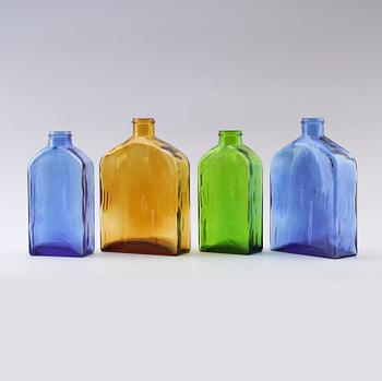 FLASKOR,  4 st, glas, "Lankkupullo" Helena Tynell, Riihimäen Lasi 1970-tal.