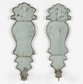 Spegellampetter, ett par, för ett ljus, omkring år 1900, Senbarockstil.