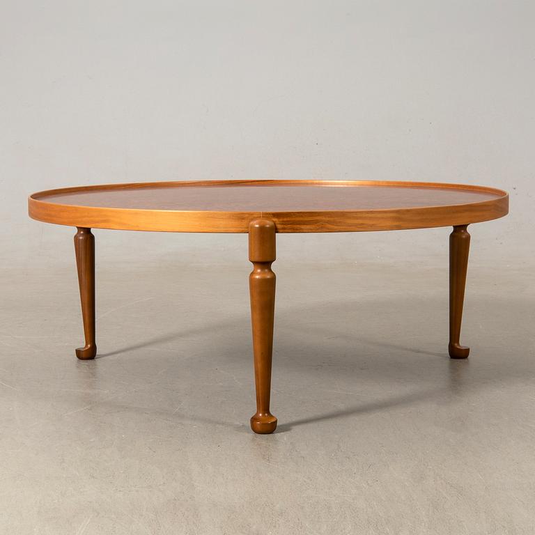 Josef Frank, soffbord, modell 2139 för Firma Svenskt Tenn.