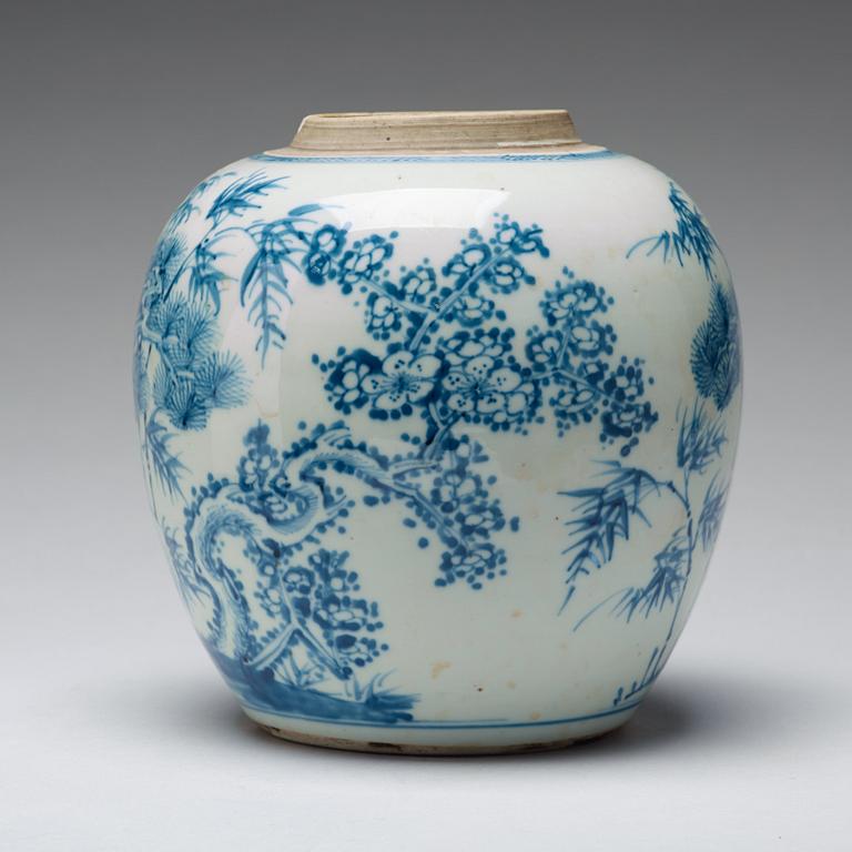 A blue and white jar, Qing dynasty, Qianlong (1736-95).