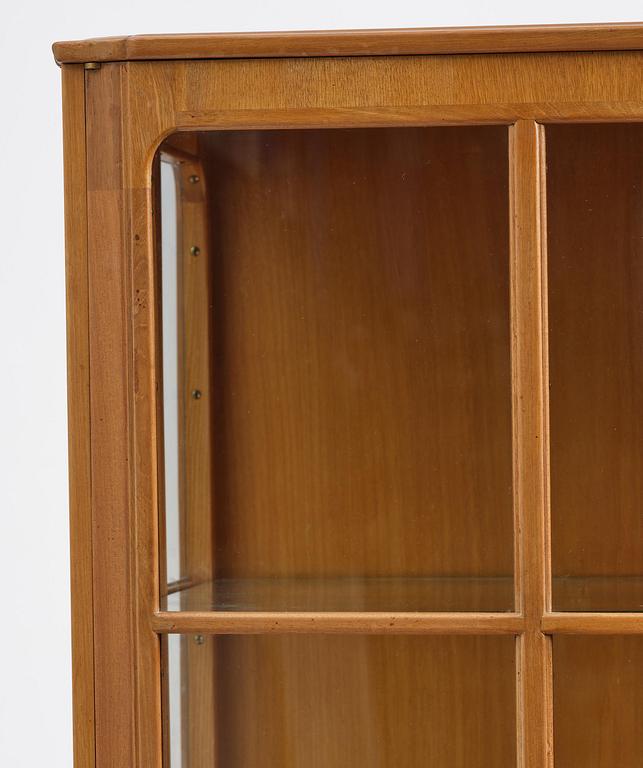 Carl Malmsten, an "Enstycksskåp" display cabinet, 1950s.