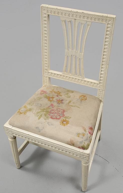 STOLAR, ett par, gustavianska provinsarbeten, omkring sekelskiftet 1800.