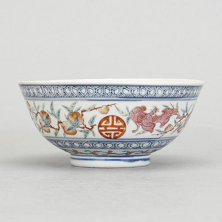 SKÅL, porslin, sen Qing dynasti, med Guangxus sex karaktärers märke.