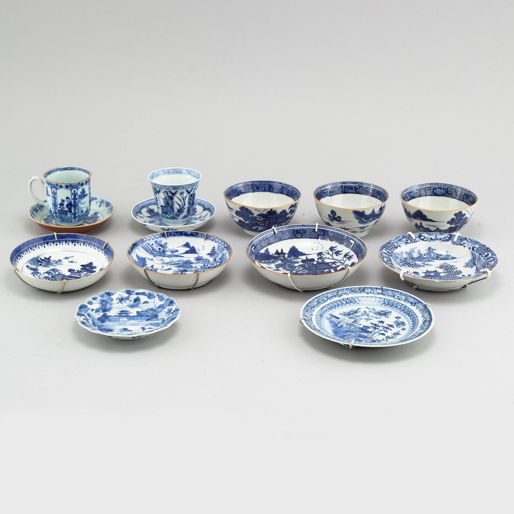 PORCELAIN, 13 pieces, China, 18th/19th century.