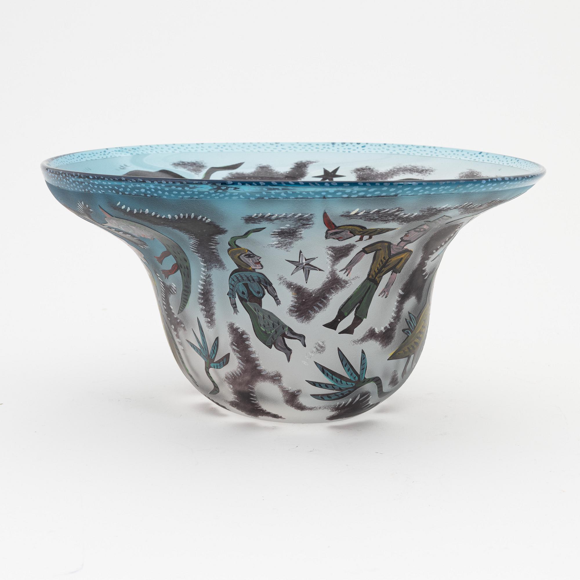 Ulrica Hydman-Vallien, a unique glass bowl from Kosta Boda.