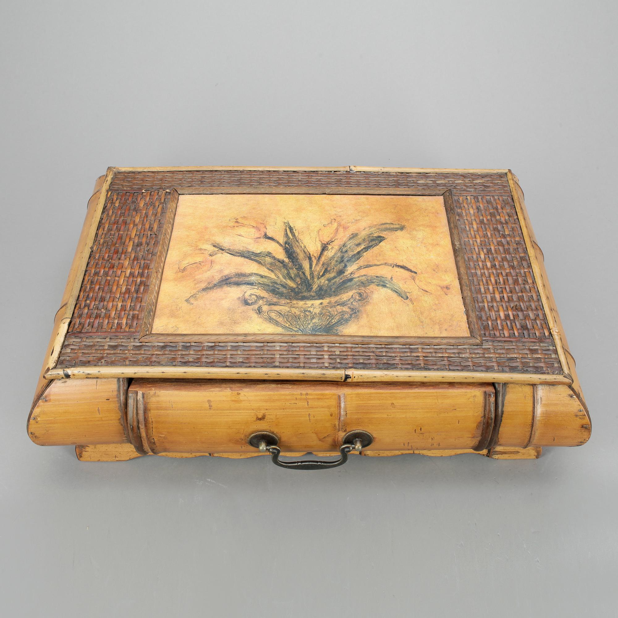 BRICKA, kolonialstil, 1900-talets början.