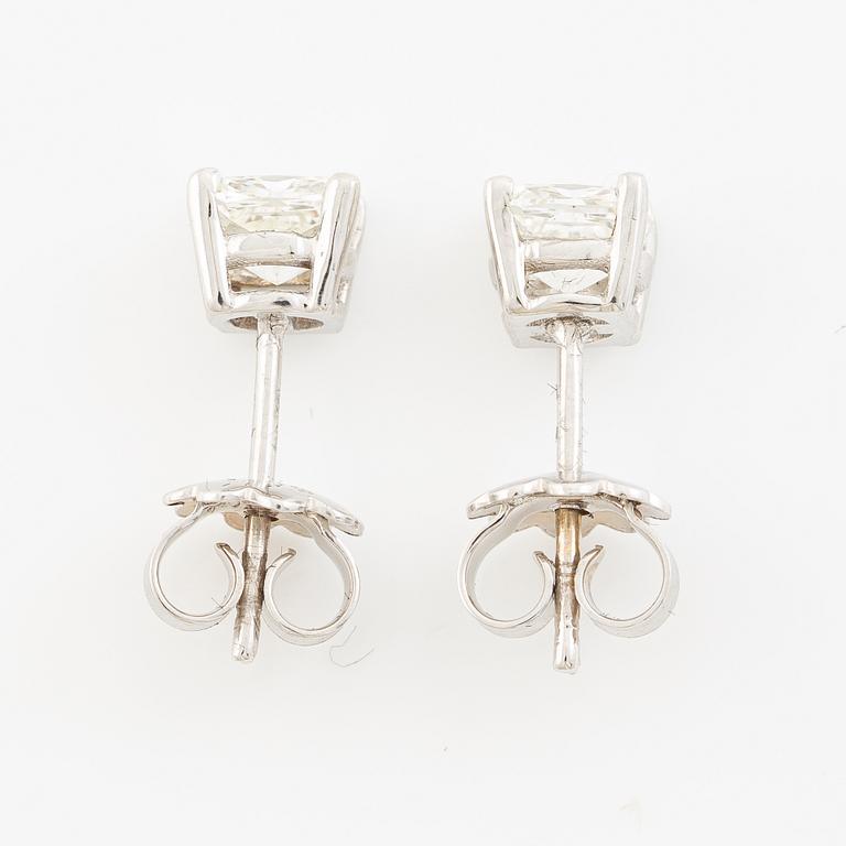 Earrings, a pair, 18K white gold with cushion-cut diamonds totalling 1.44 ct, accompanied by GIA dossier.