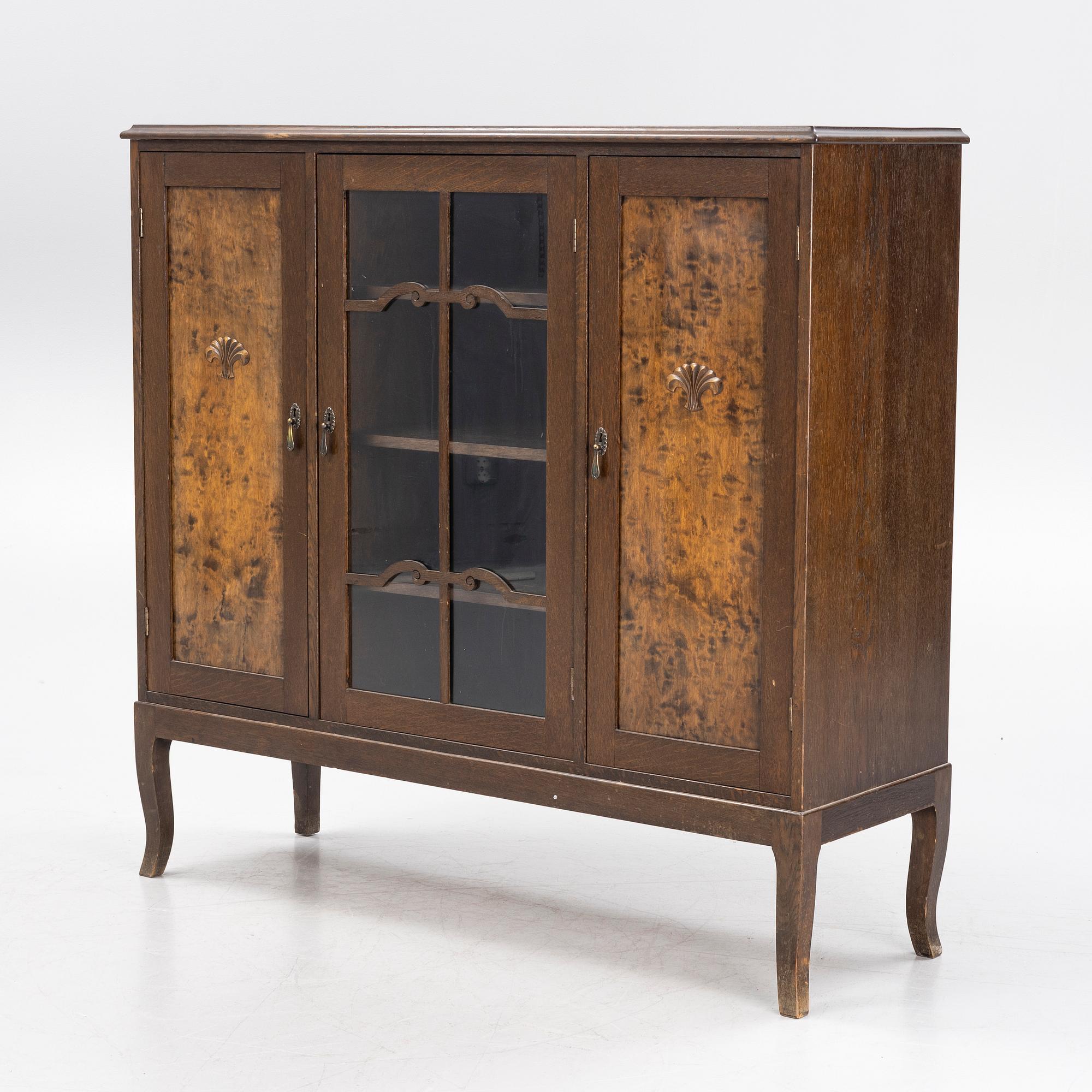 Vitrinskåp, 1920-tal.