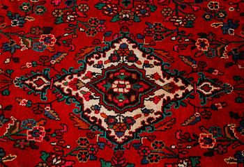 MATTA, Hamadan, old. Ca 310x205 cm.